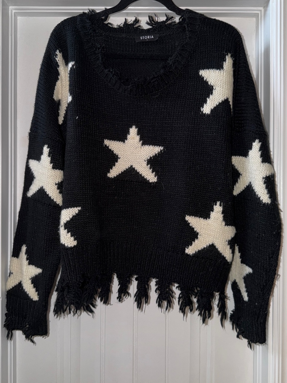 Storia Black Knit Sweater with White Star Motif